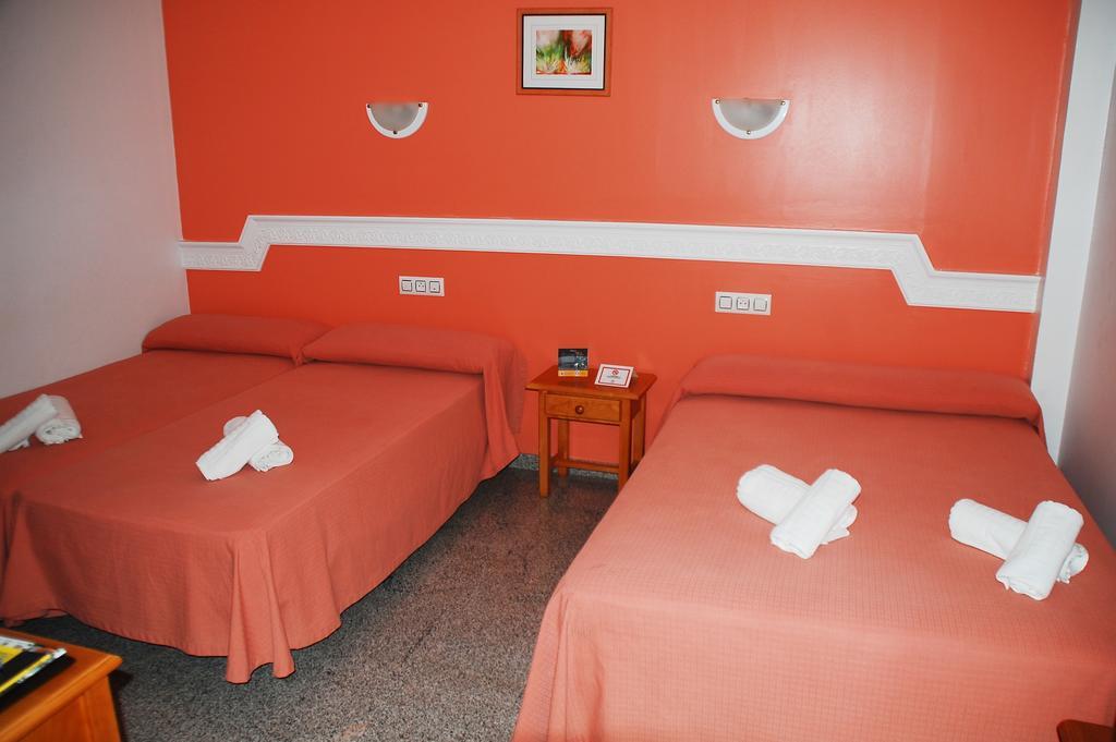 Hostal Mary Tere 살로브레나 외부 사진