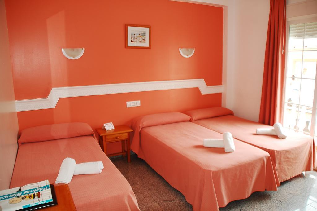 Hostal Mary Tere 살로브레나 외부 사진