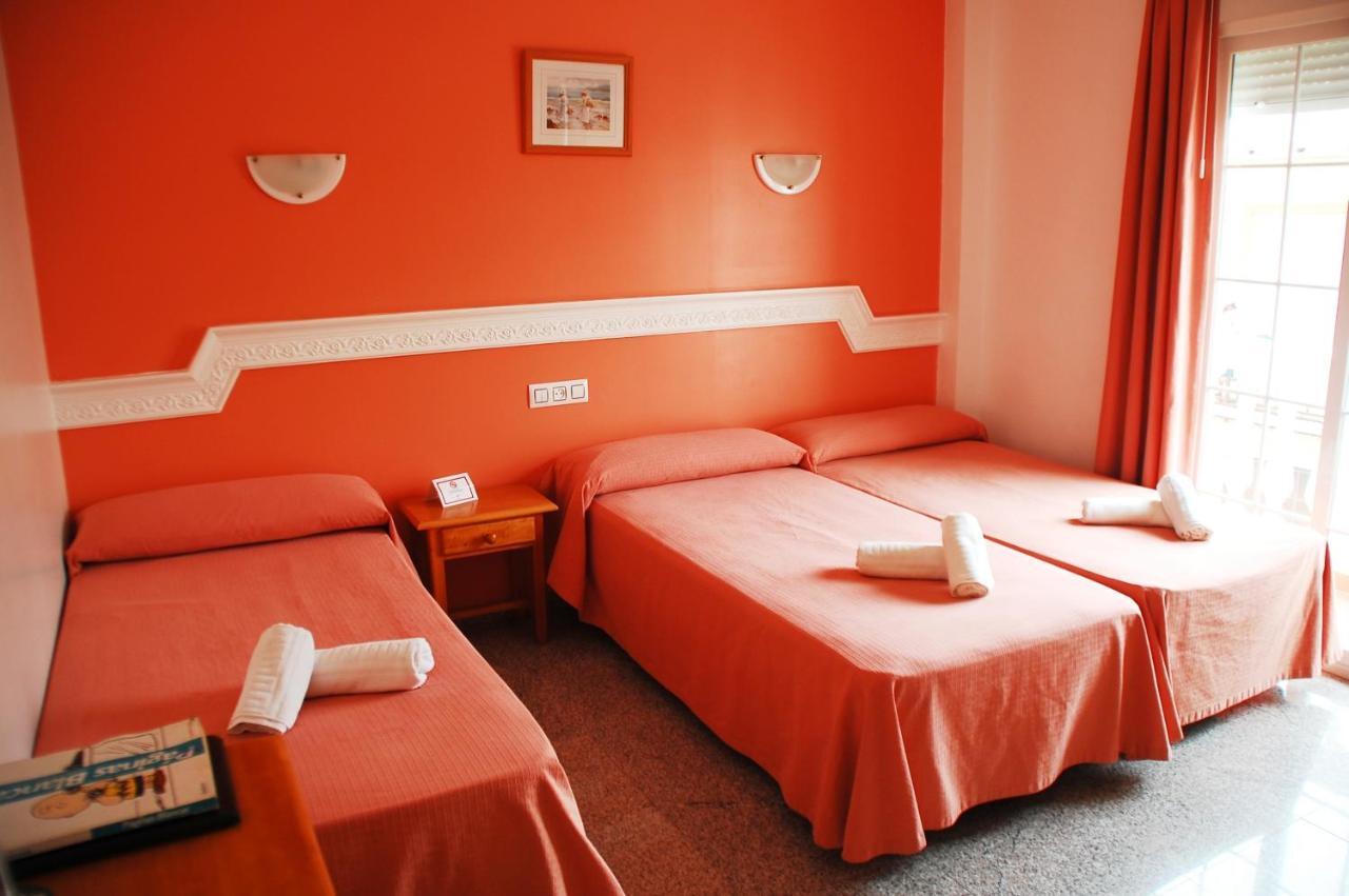 Hostal Mary Tere 살로브레나 외부 사진